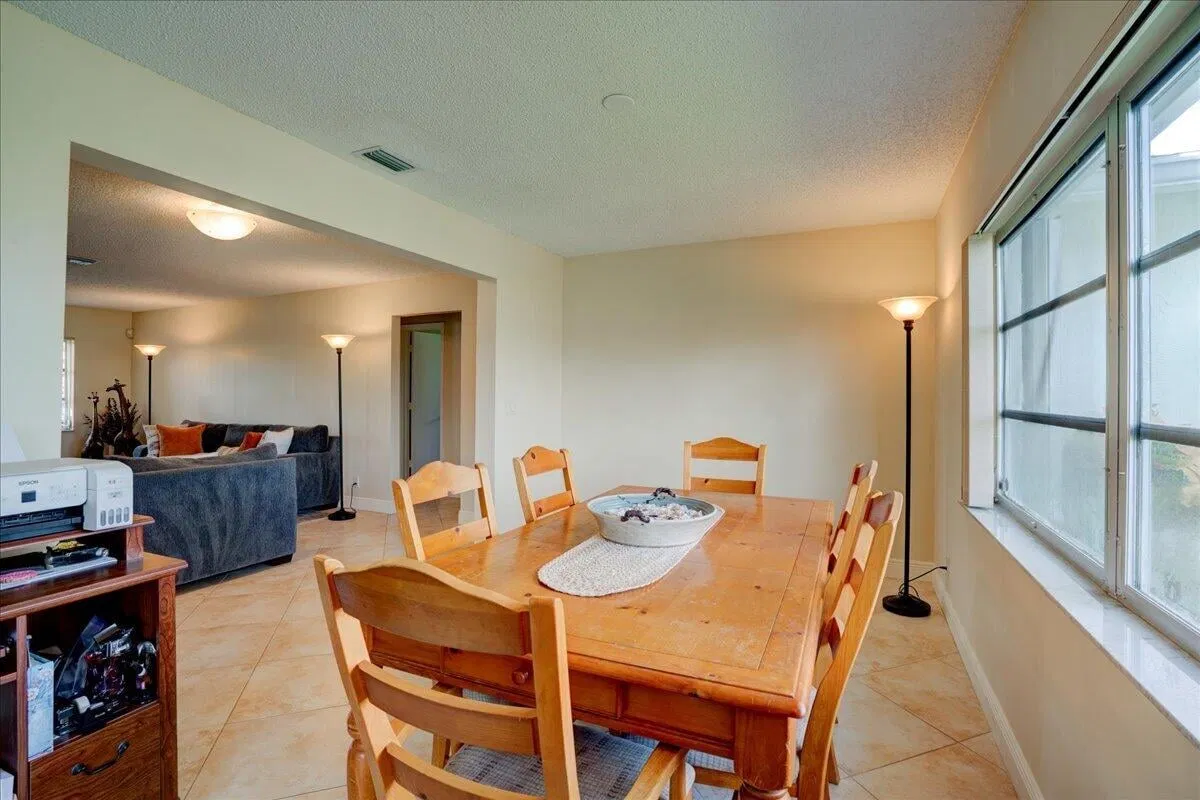 Residence photo 16