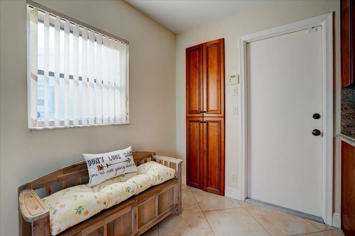 Residence photo 25