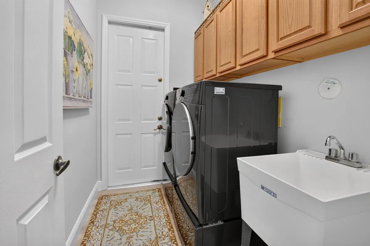  Residence photo 34
