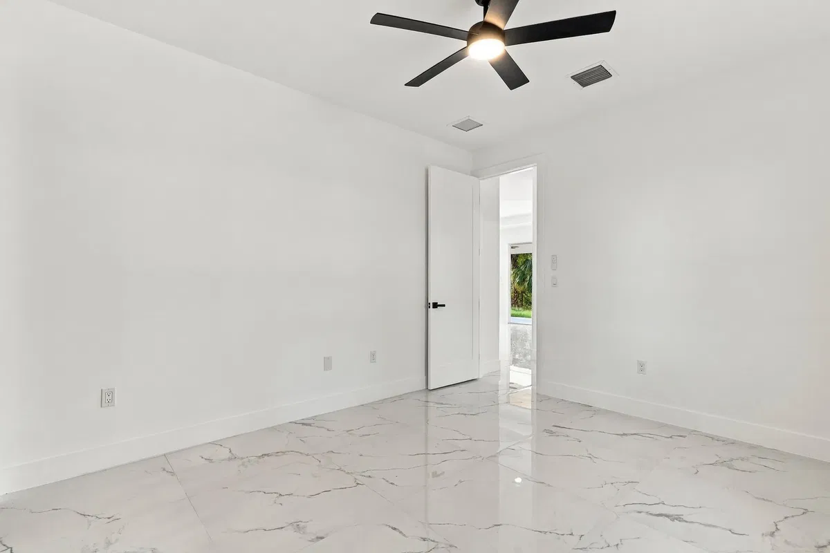 Residence photo 34
