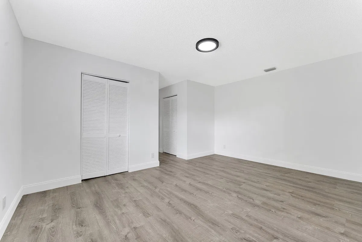 Residence photo 19