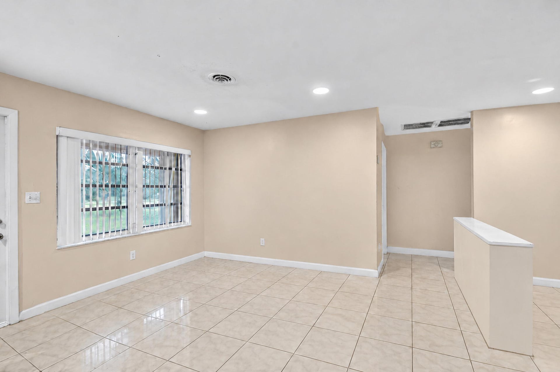 Residence photo 10