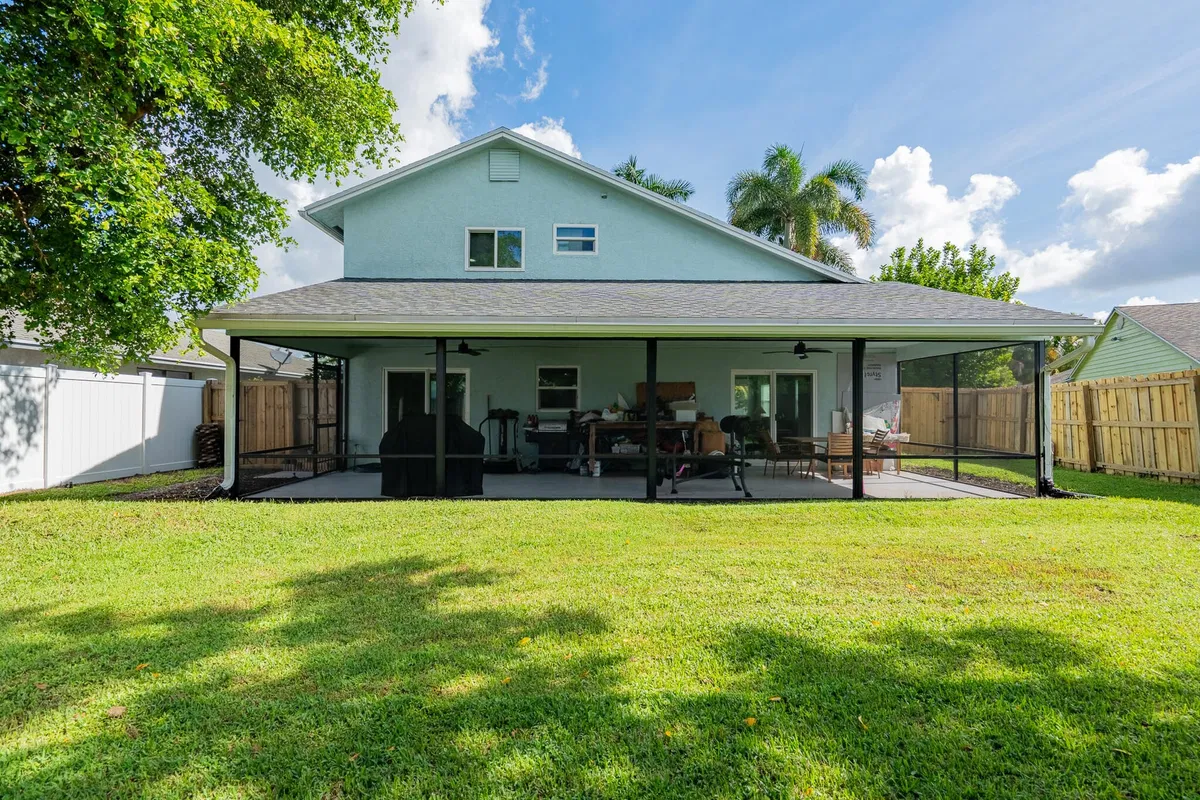 Residence photo 28