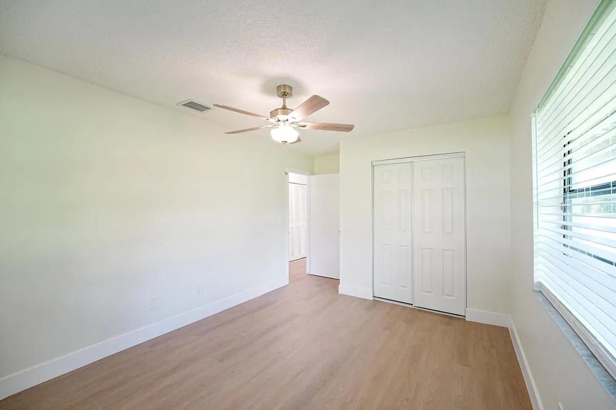  Residence photo 25