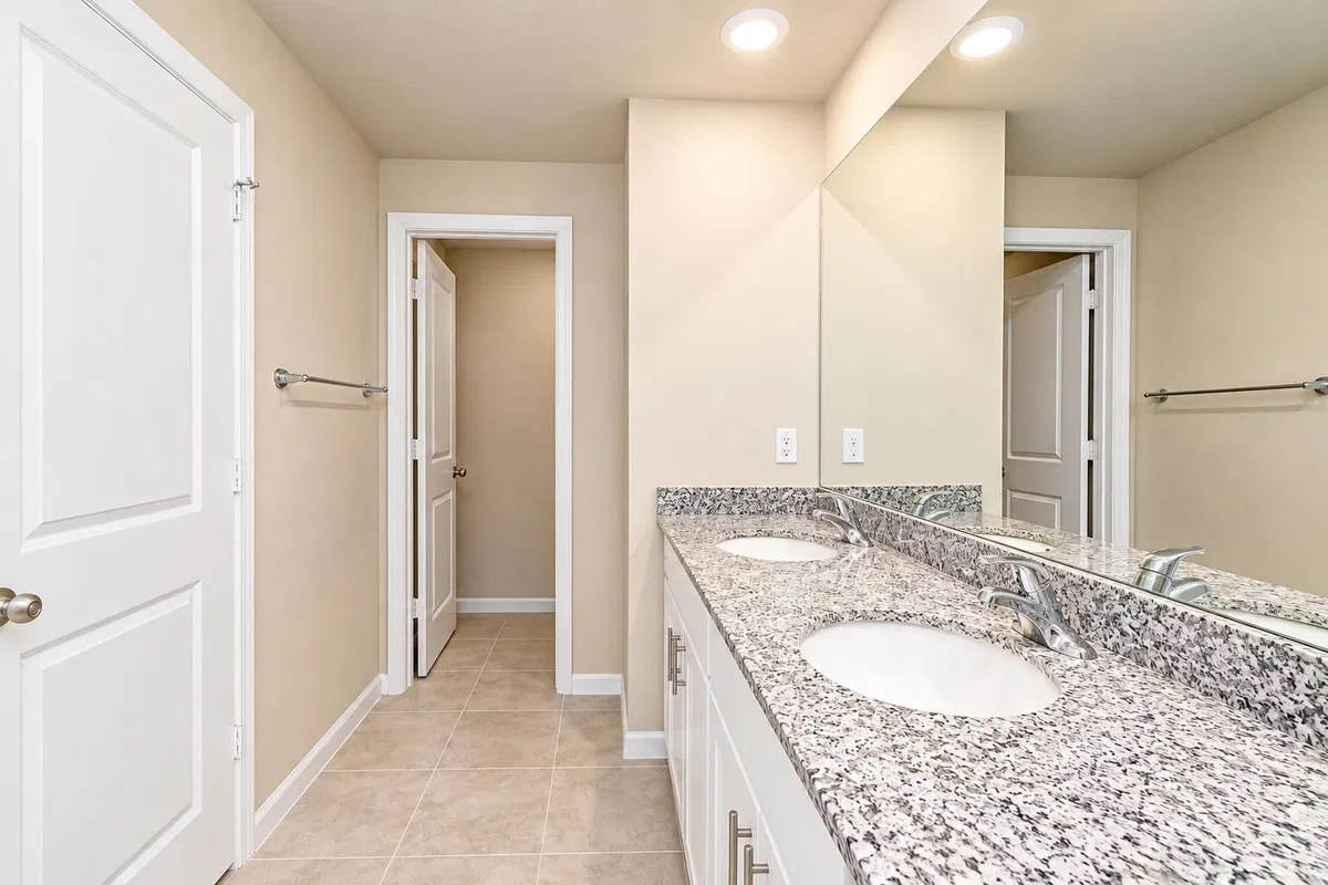 Residence photo 16