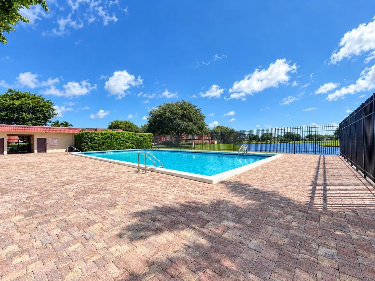 Residence photo 7