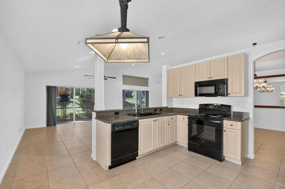 Residence photo 10