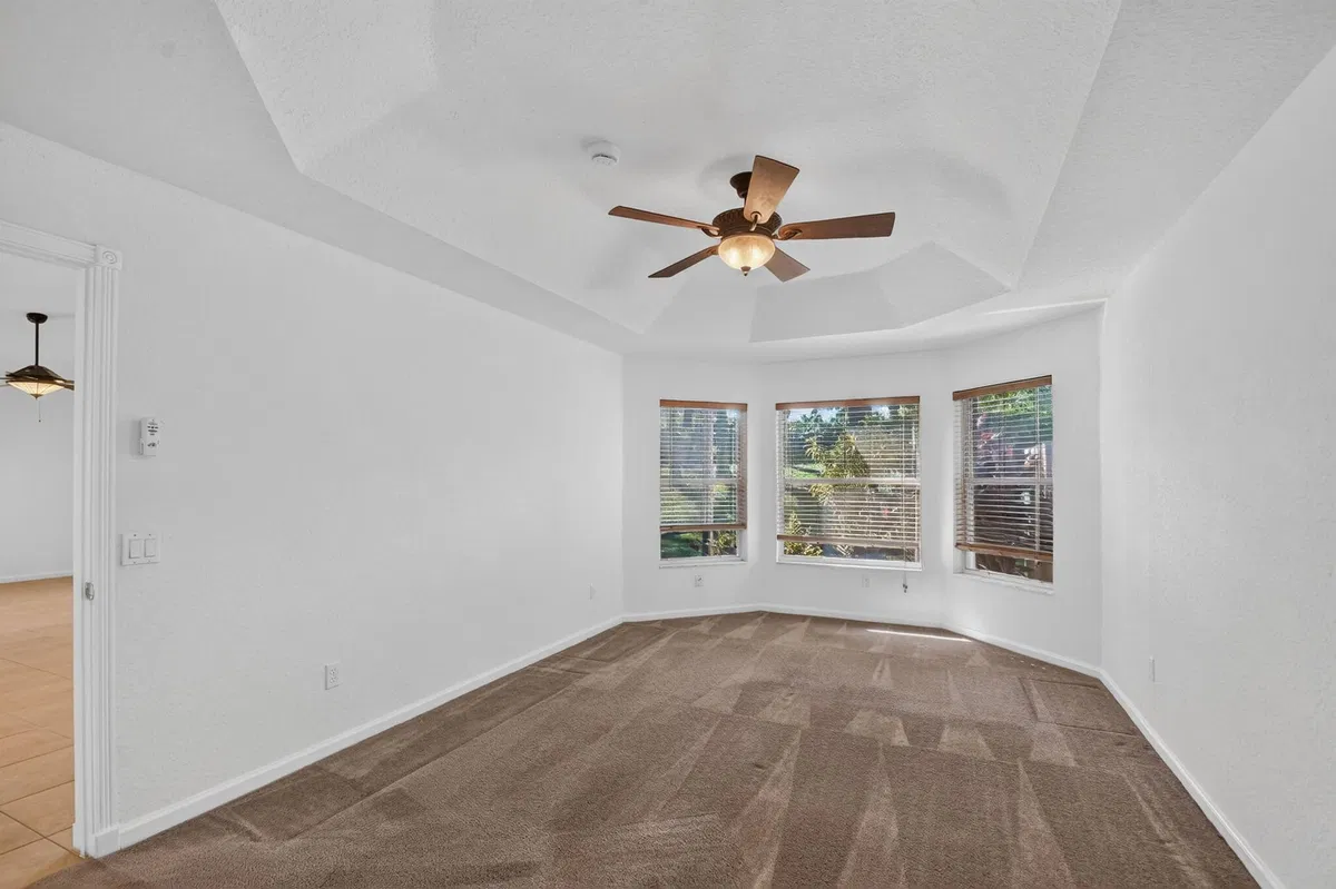 Residence photo 16
