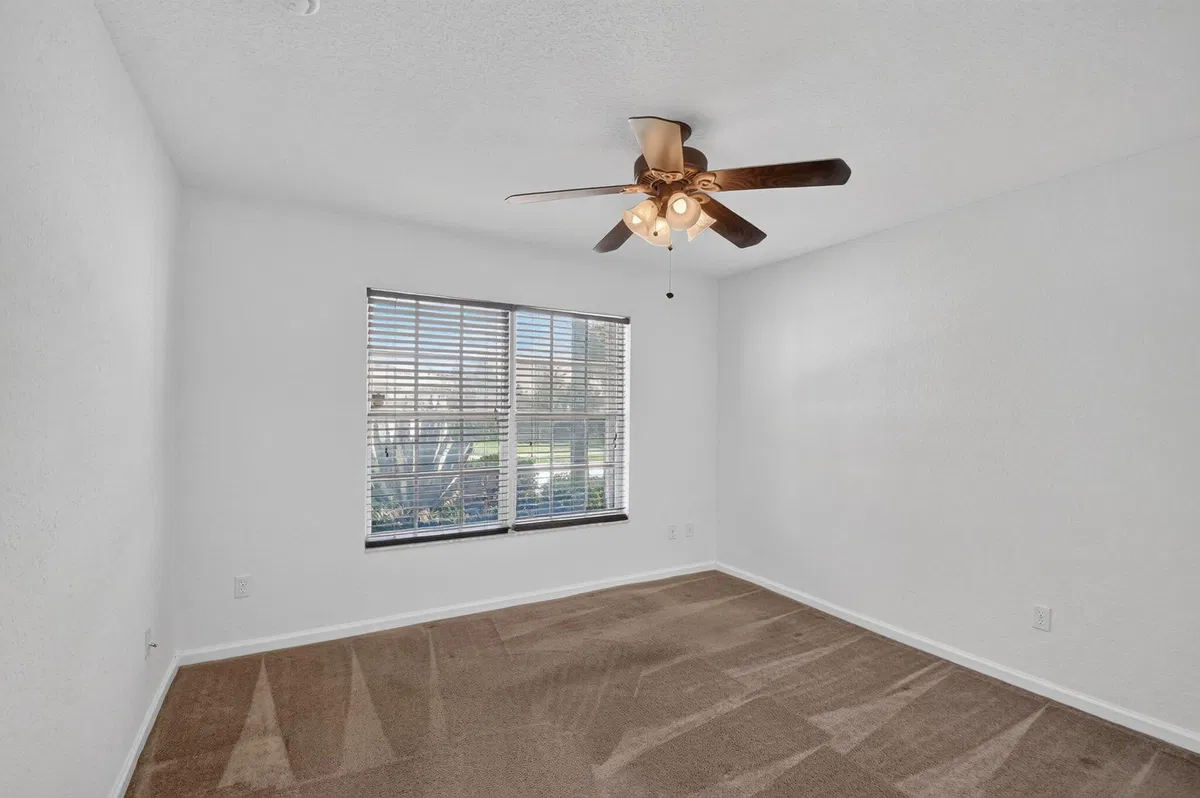 Residence photo 22