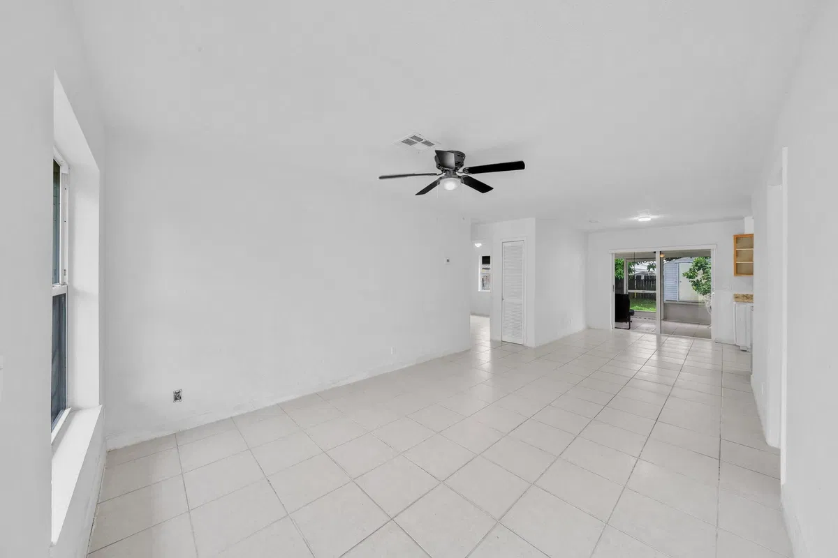 Residence photo 4
