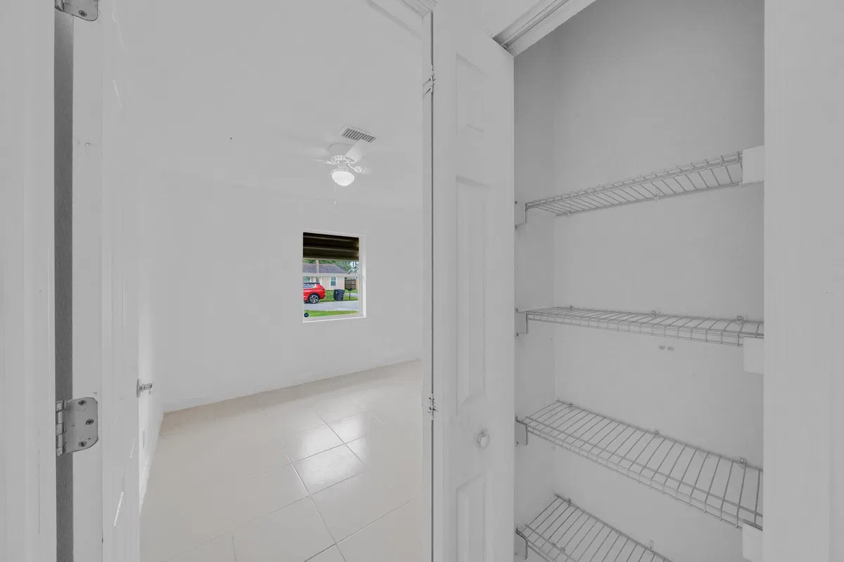 Residence photo 22