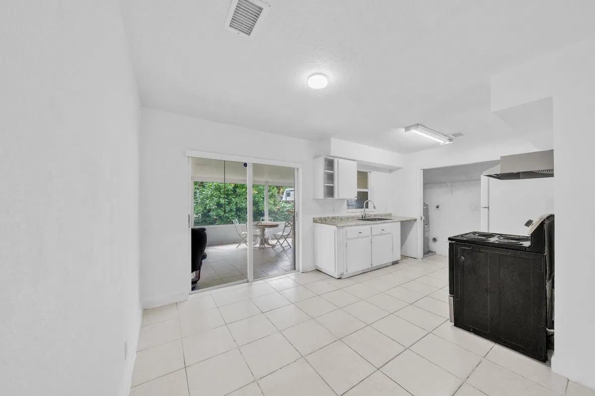 Residence photo 28
