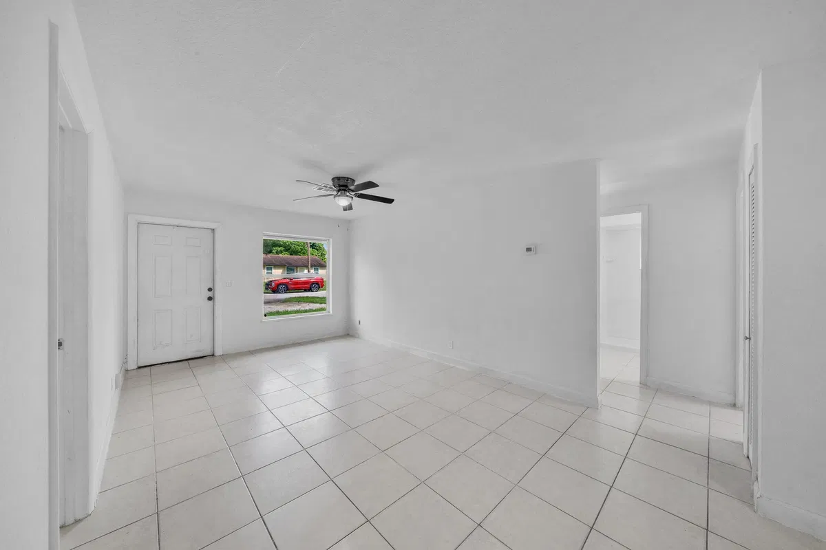 Residence photo 43