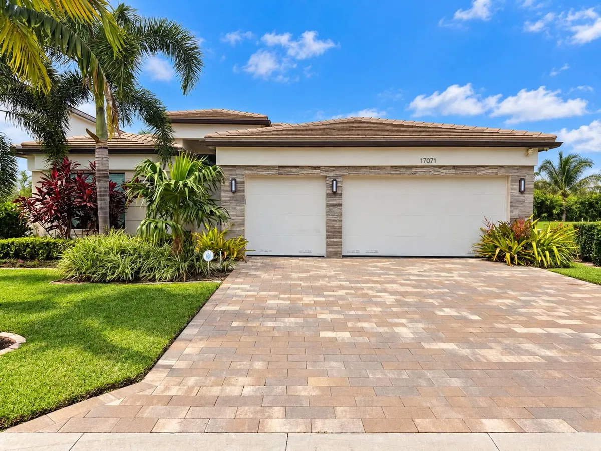 Lotus Palm Boca Raton Residence