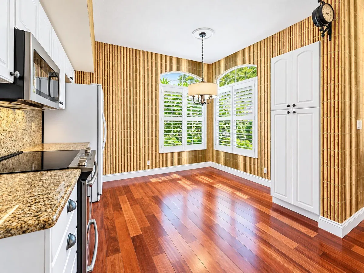  Residence photo 10