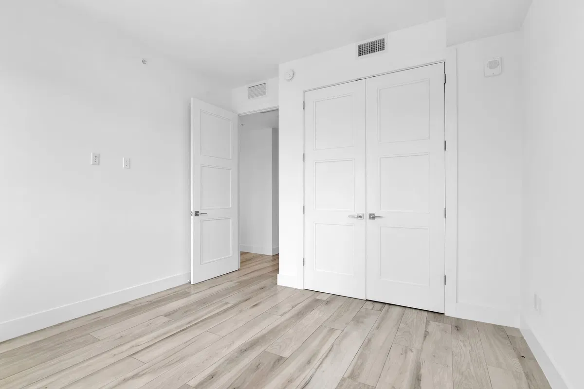 Tower 155 Unit 822 photo 22