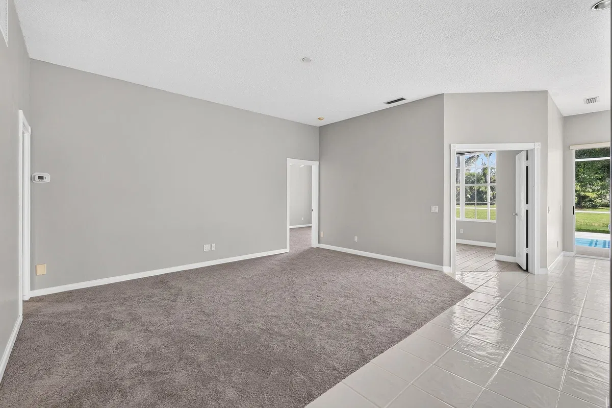  Residence photo 7