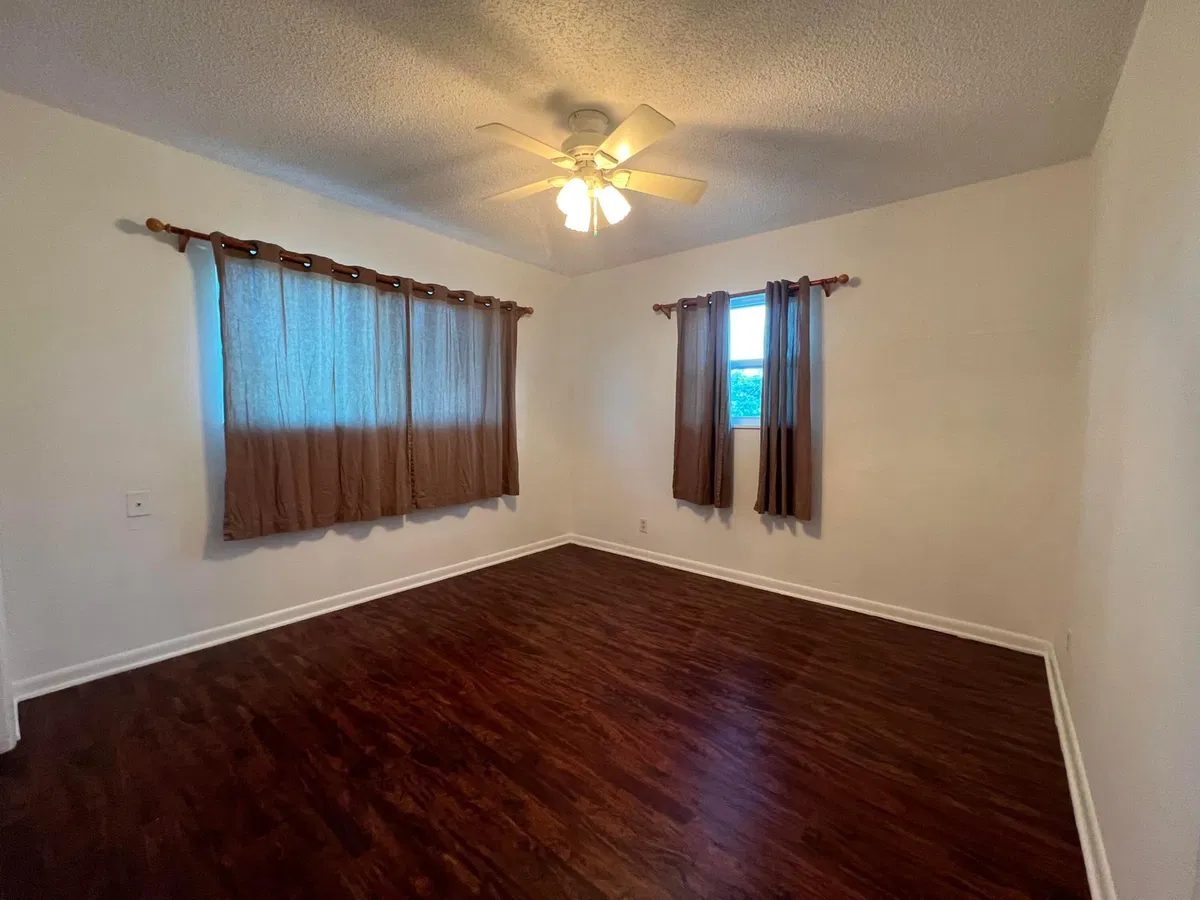 Residence photo 22