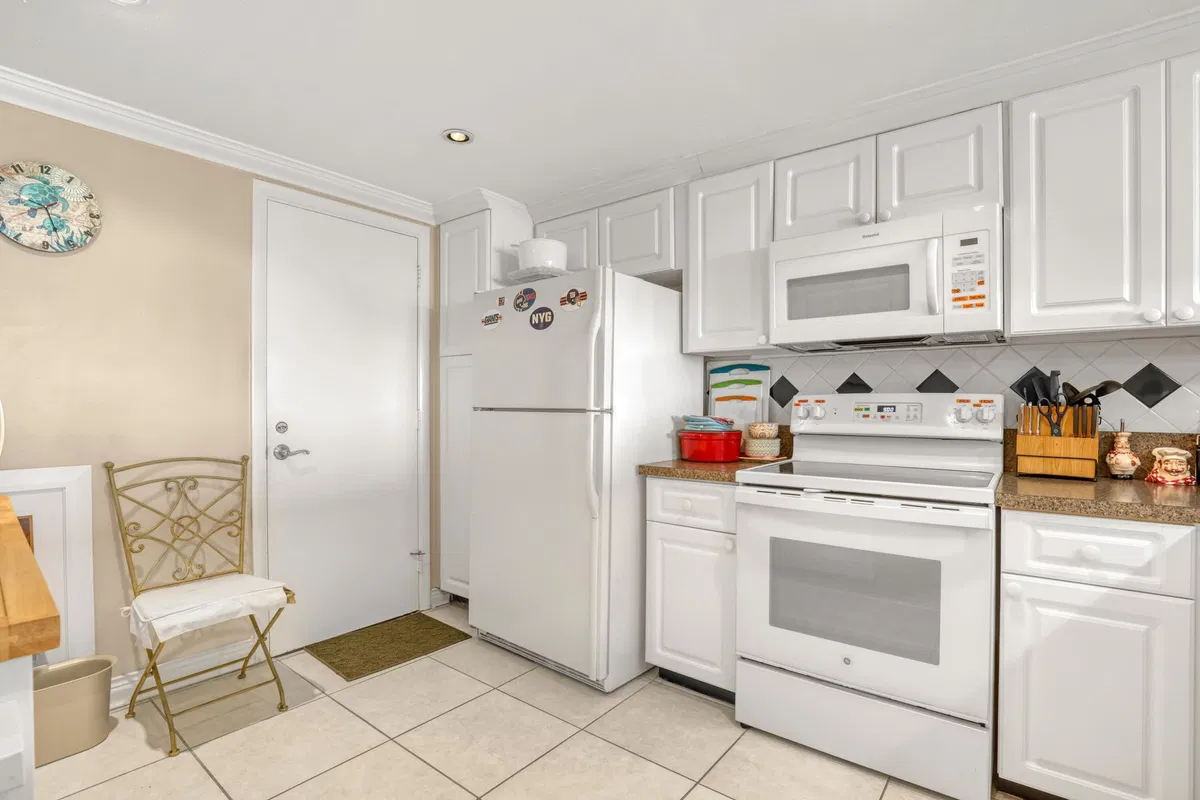 Palm Beach Shores Unit 601 photo 10