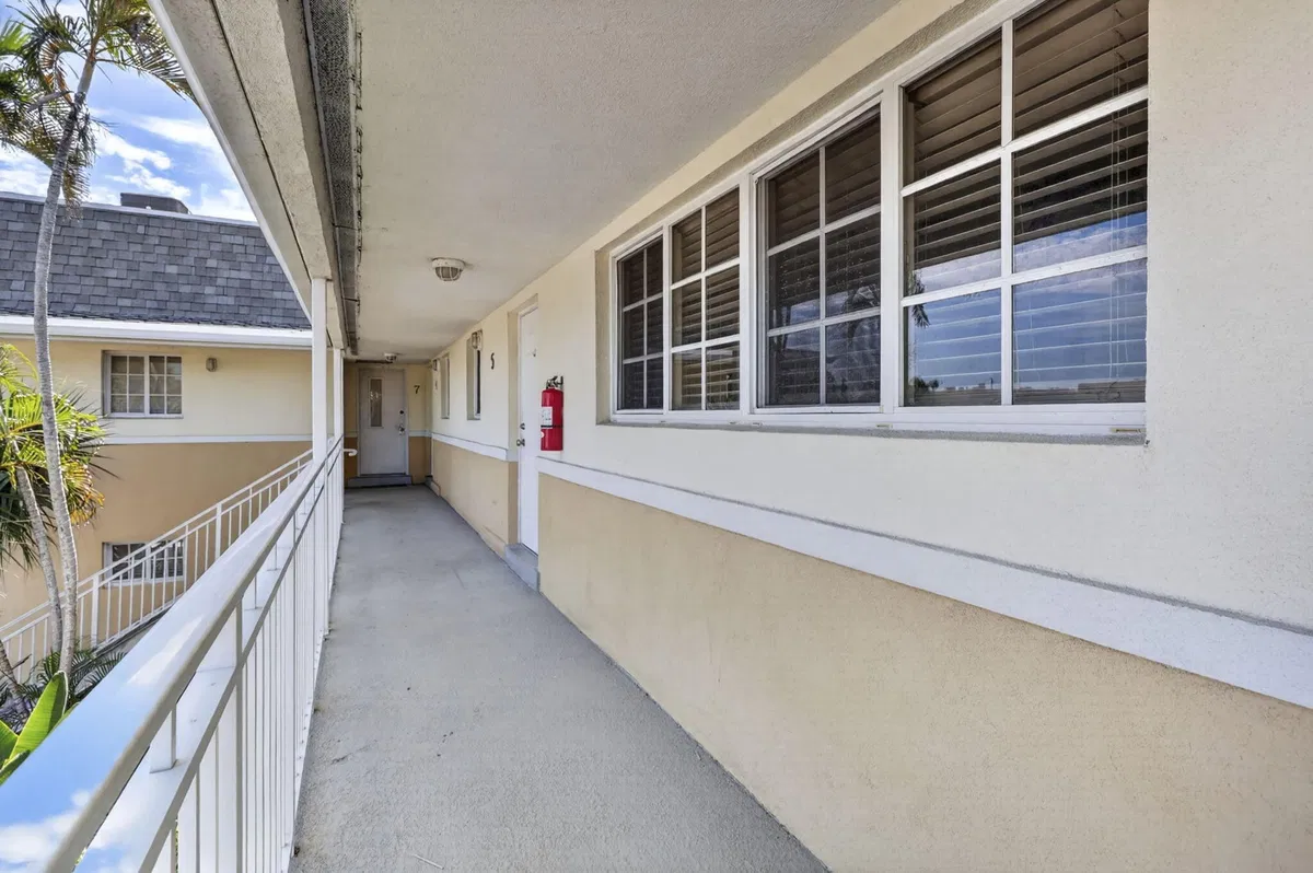 Village of North Palm Beach Unit 5 photo 4