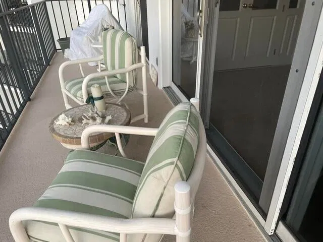 Downtown West Palm Beach Unit 403 photo 4
