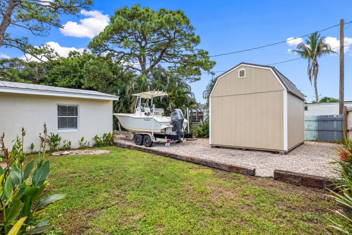 Residence photo 19