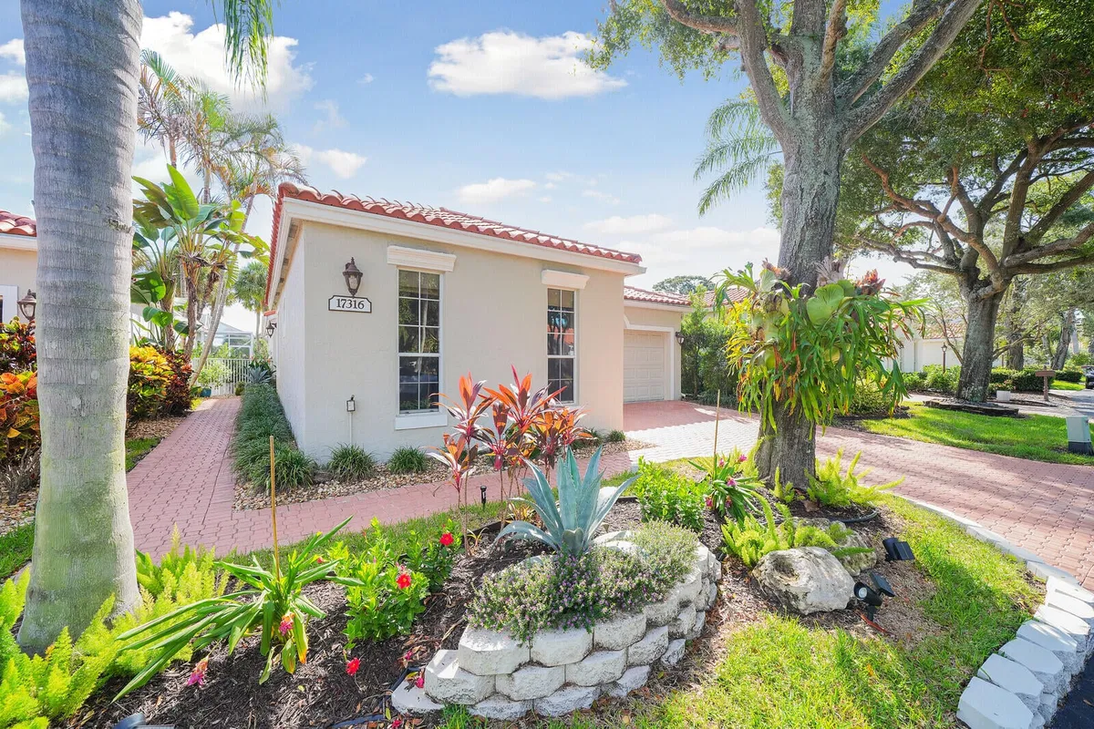 Residence photo 4
