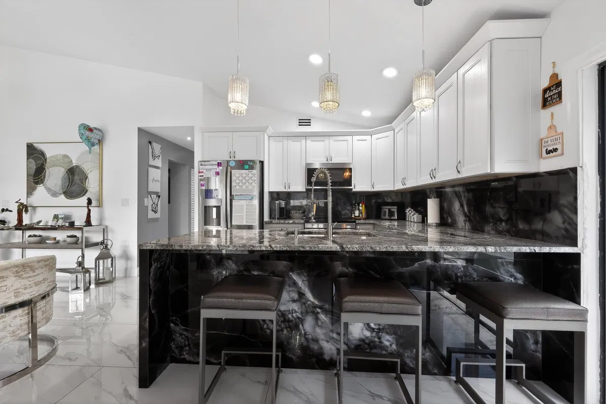 Residence photo 22