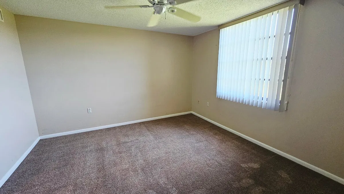 Unit 303 photo 13