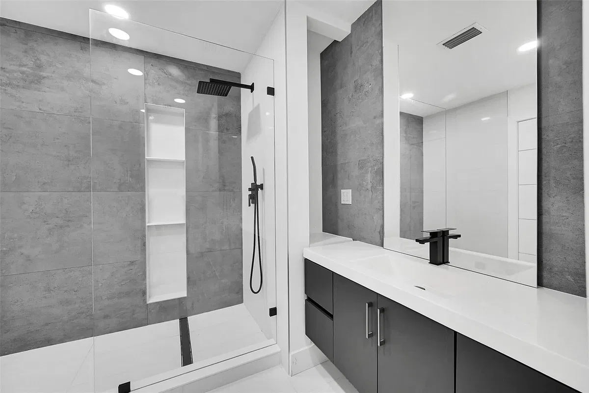 Residence photo 25