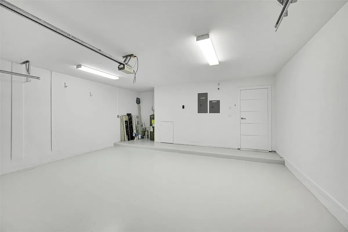 Residence photo 31