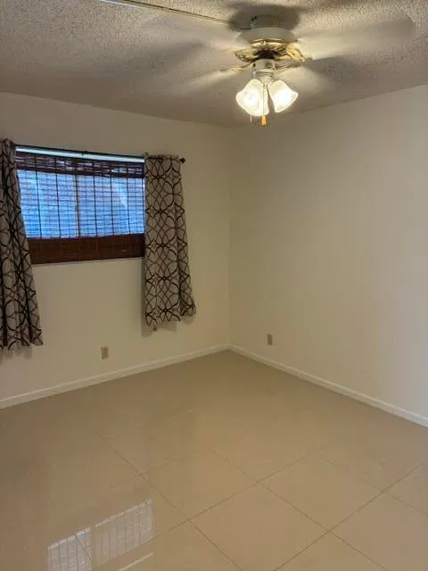 Unit 2010 photo 10