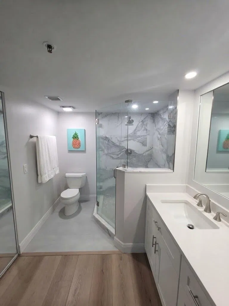 Unit 206 photo 10