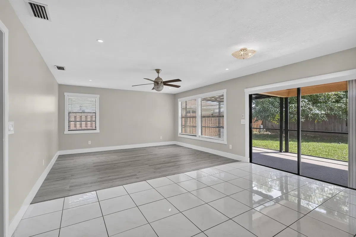 West Palm Beach Residence photo 7