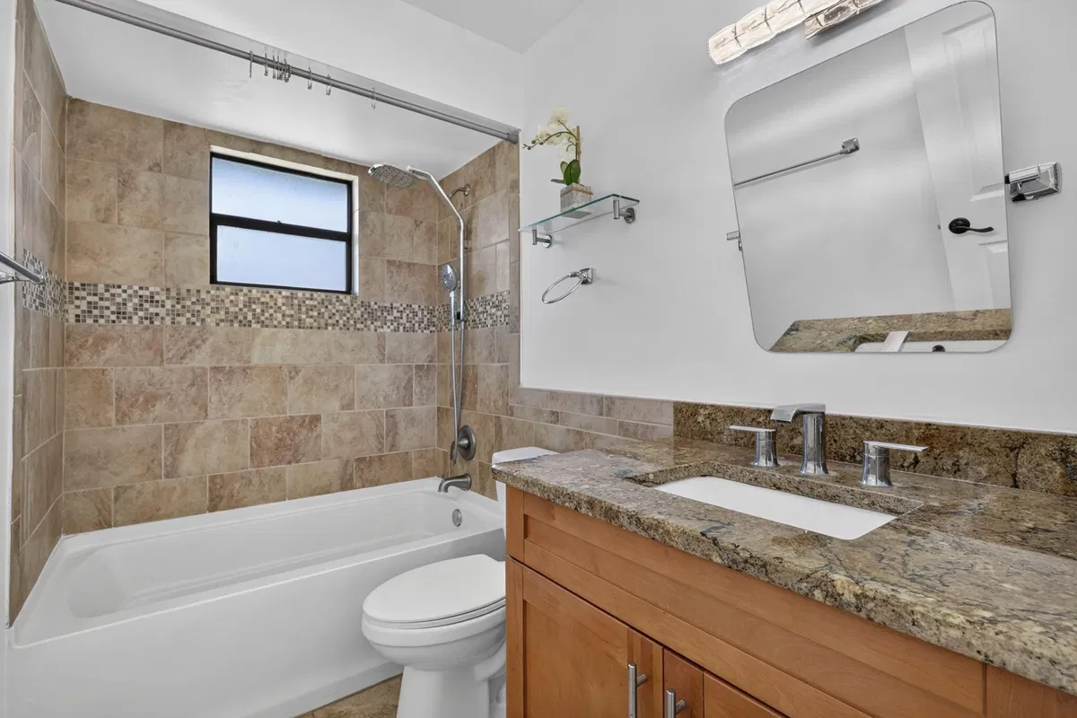 West Palm Beach Residence photo 22