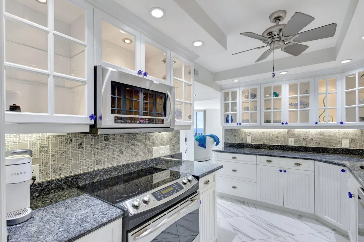 Harbour Point Singer Island Unit 1401 photo 4