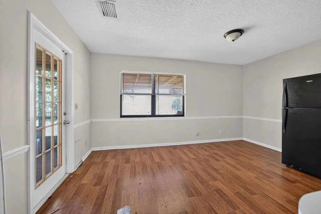 Residence photo 4
