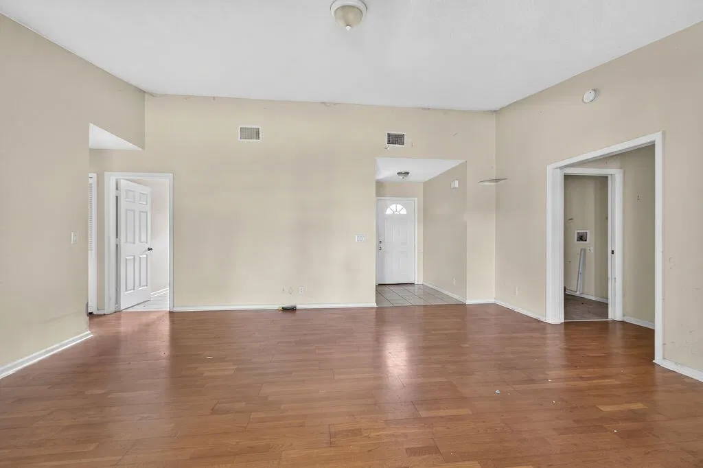Residence photo 19