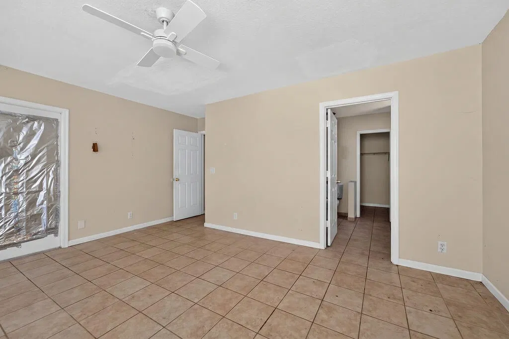 Residence photo 25