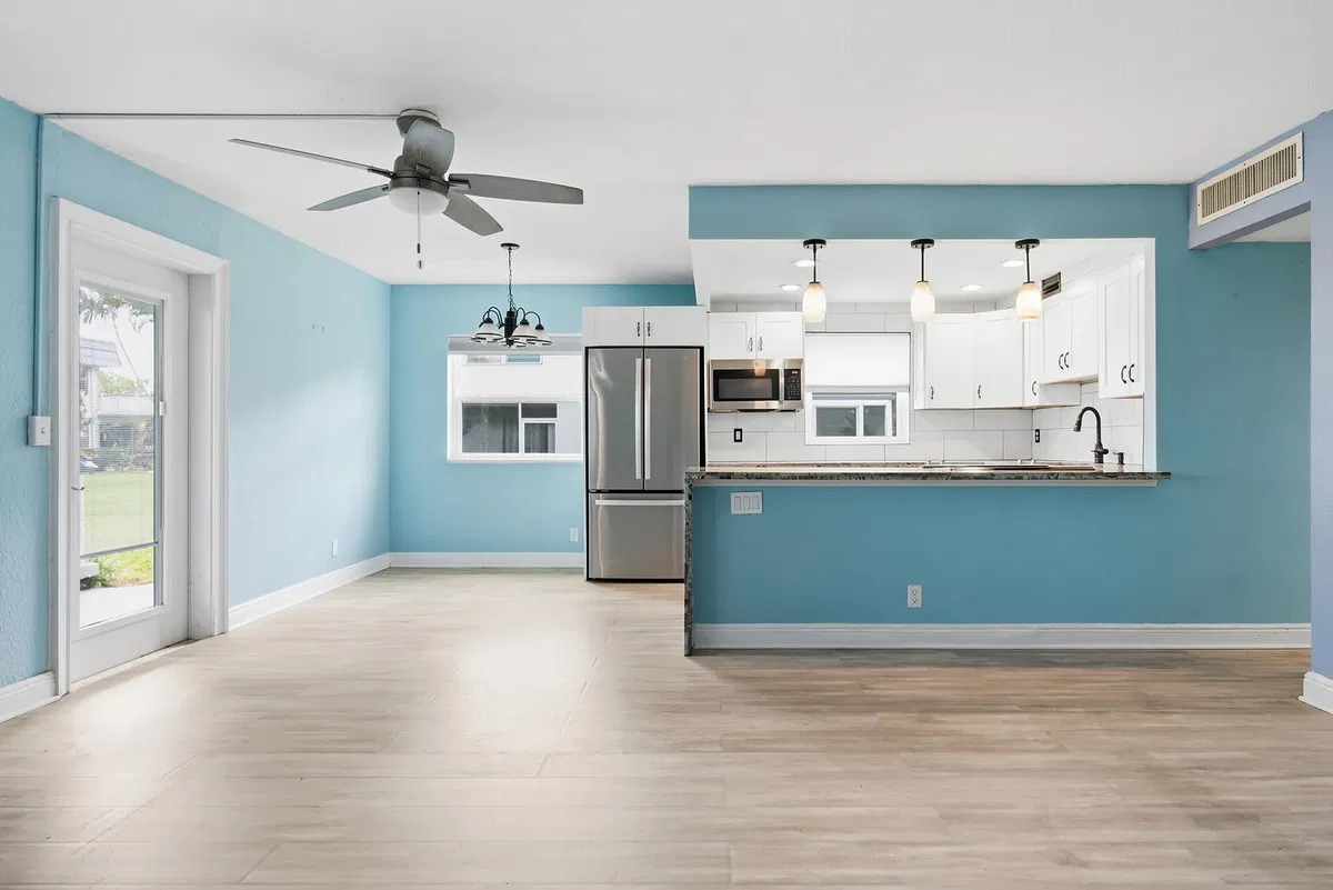 Residence photo 4