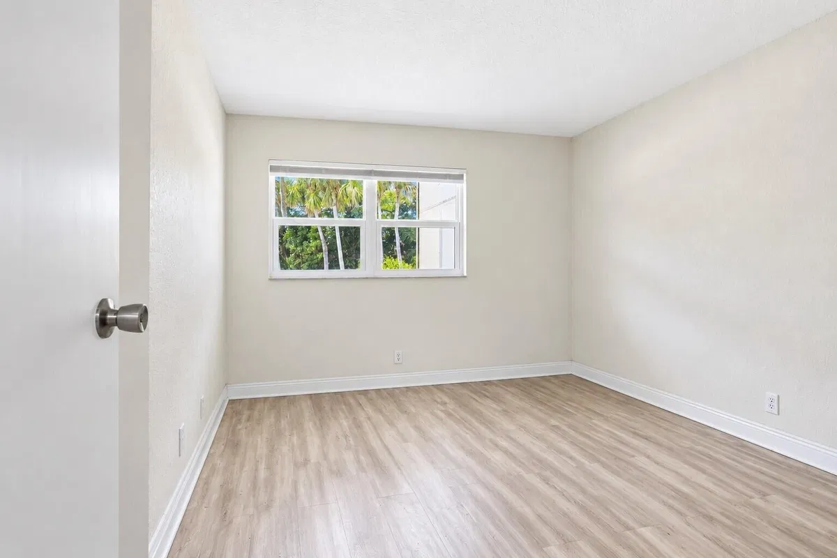 Residence photo 19