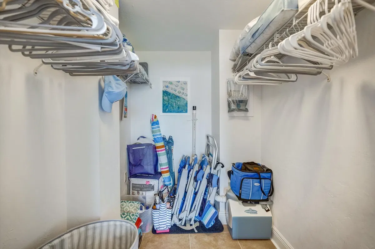 Unit 503 photo 22