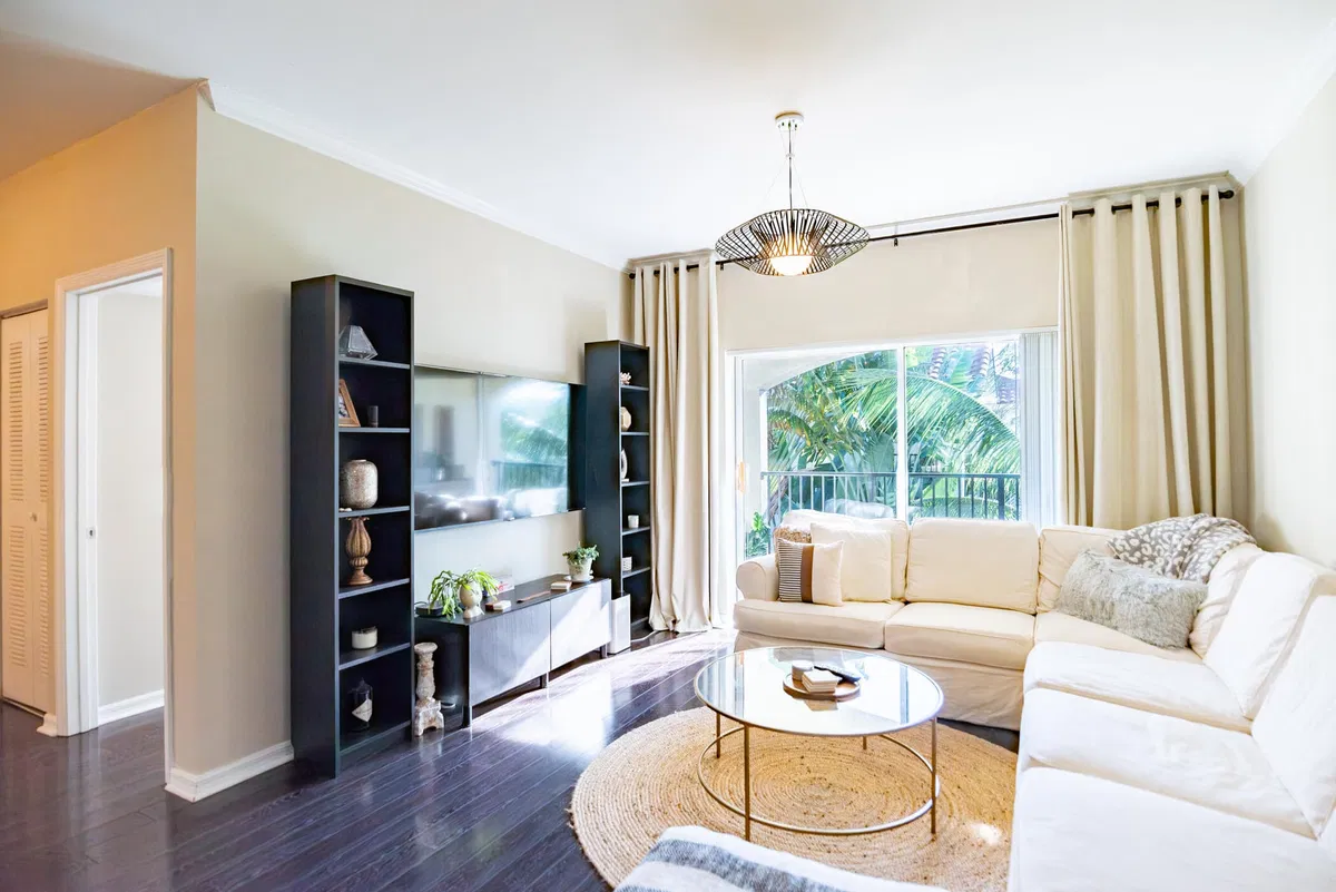 Residence photo 4
