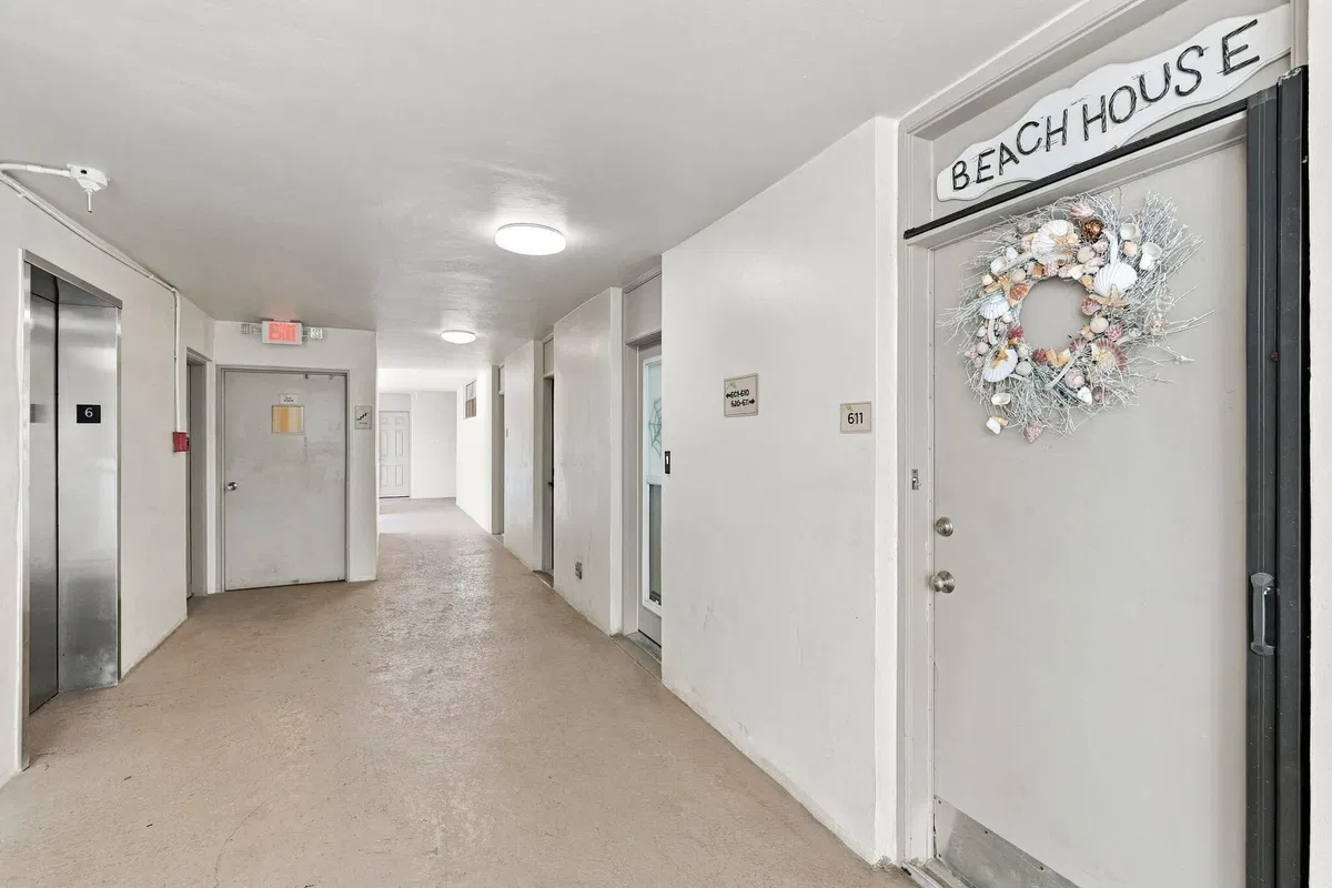 Singer Island Unit 611 photo 22