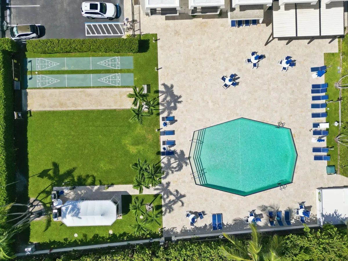Singer Island Unit 611 photo 28