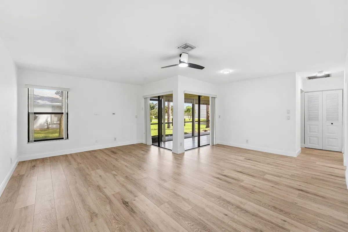Residence photo 4