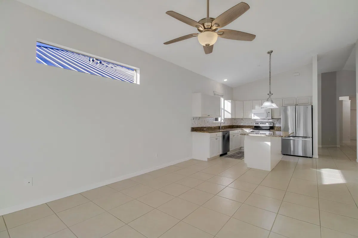 Residence photo 22