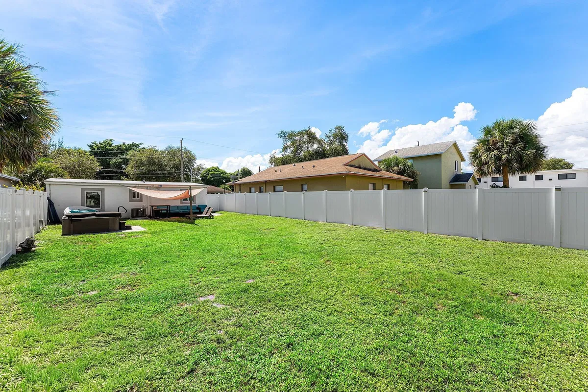  Residence photo 25