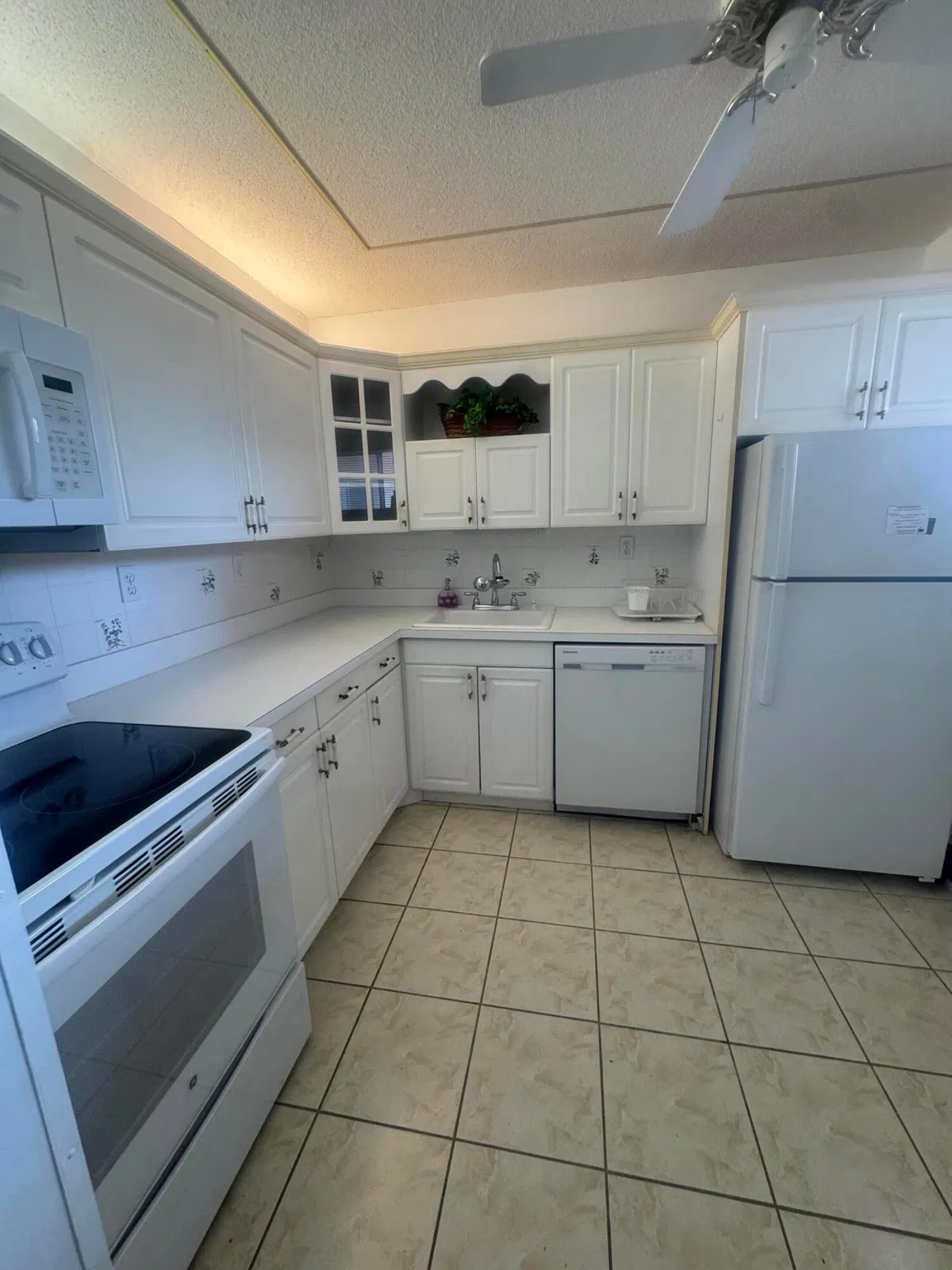 Unit Apt 203 photo 22