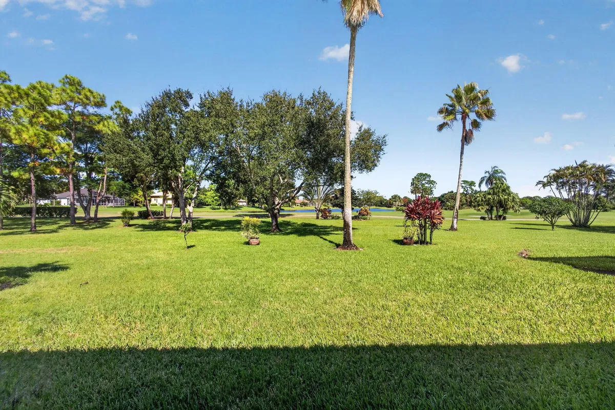  Residence photo 82
